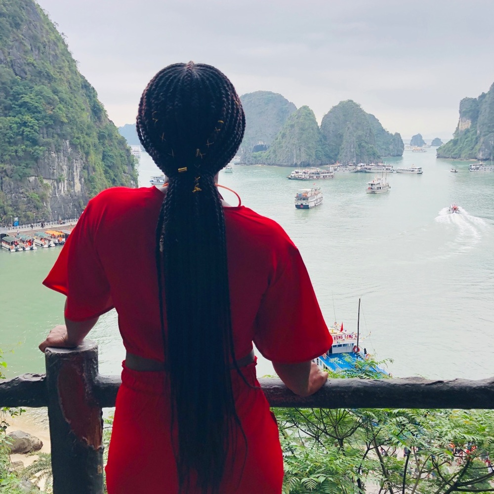 Meet your Posher, Yemisi